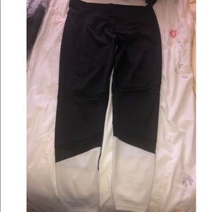 Work out leggings : in EUC